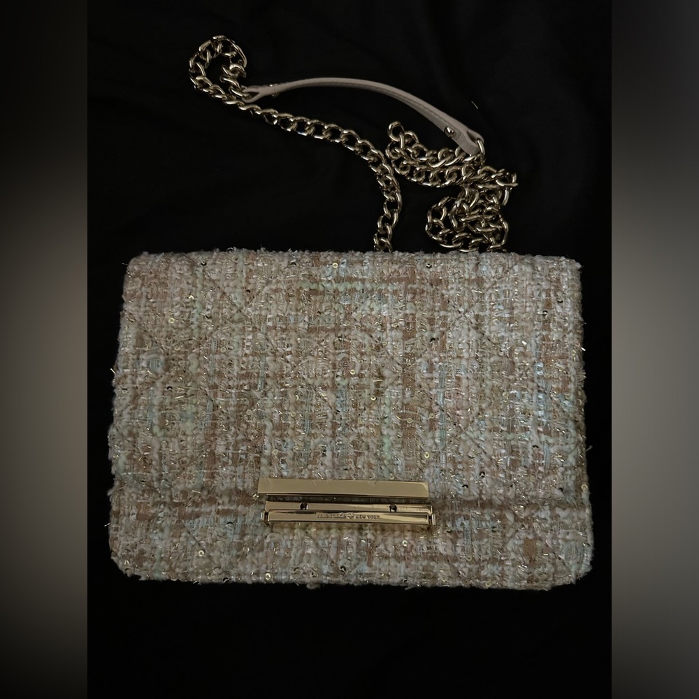 Kate Spade 
Women's Tweed Chain Shoulder Bag in Ivory and Gold